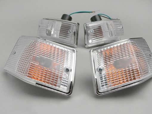 BGM5022 Blinker -BGM ORIGINAL 4er Set- Vespa PX80, PX125, PX150, PX200, T5 125cc Chromgehäuse – Weiss / Orange Birnen